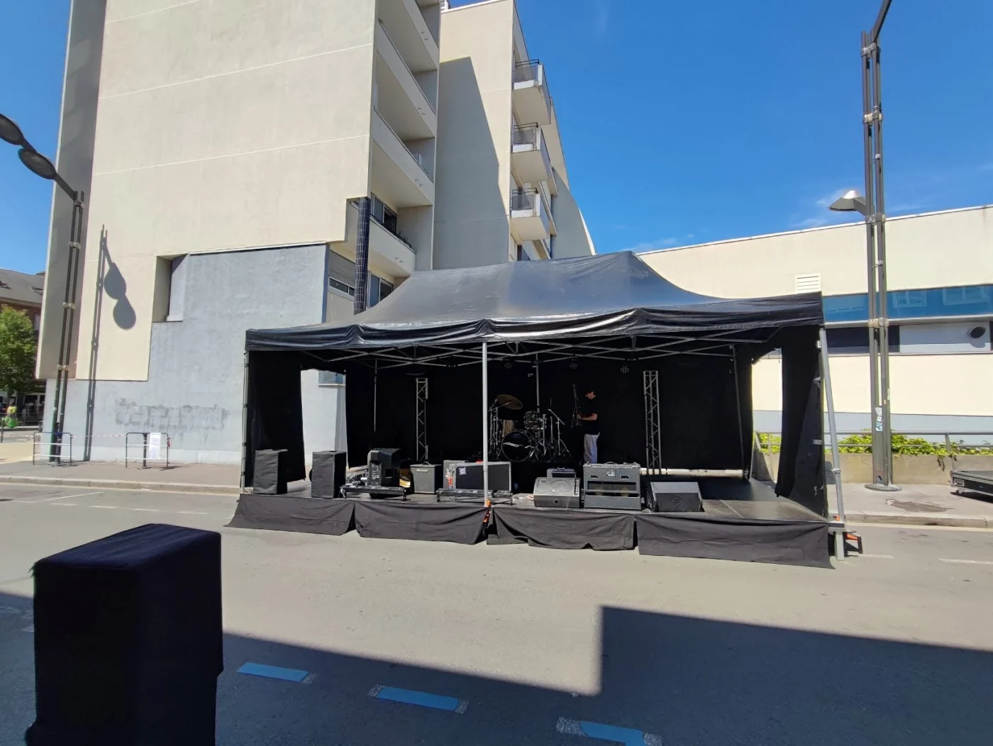Barnum 4×8 m noir - 9P Location