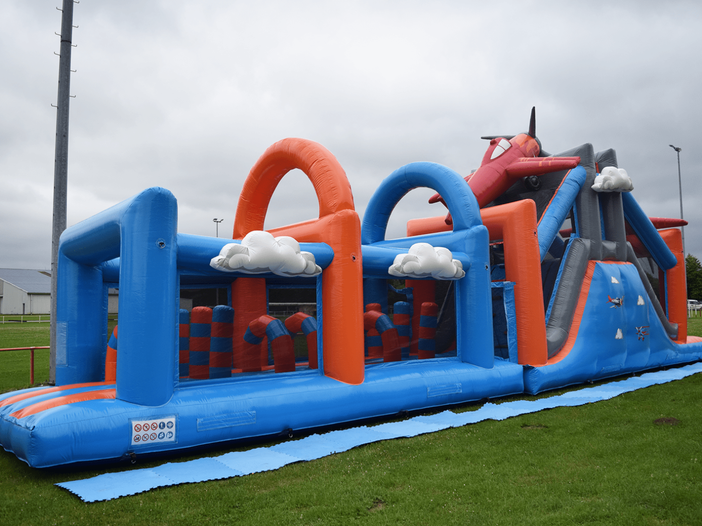 PARCOURS GONFLABLE 17M - 9P Location