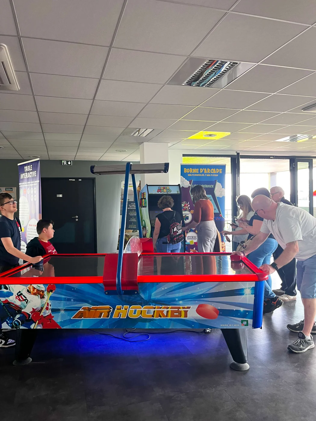 Table d'air hockey - 9P Location